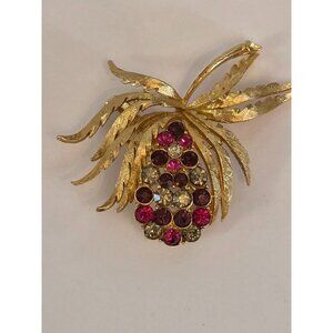 Vintage Gold-Tone Leaf Brooch With Rhinestones